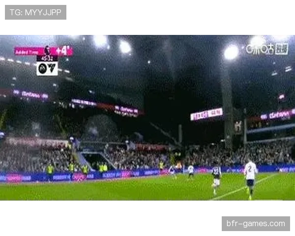 维拉主场力克曼联，抢下英超关键三分表现抢眼