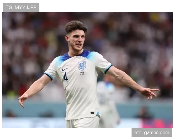 英格兰中场赖斯展现出硬度，持续成为球队中场的关键力量