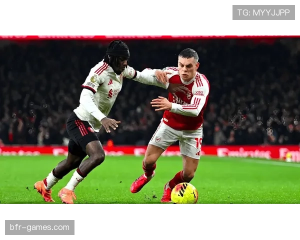 英超巅峰对决：争冠关键阶段积分形势与球队状态分析